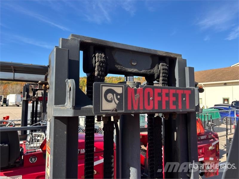 Moffett M50 Empilhadeiras montadas em caminhão