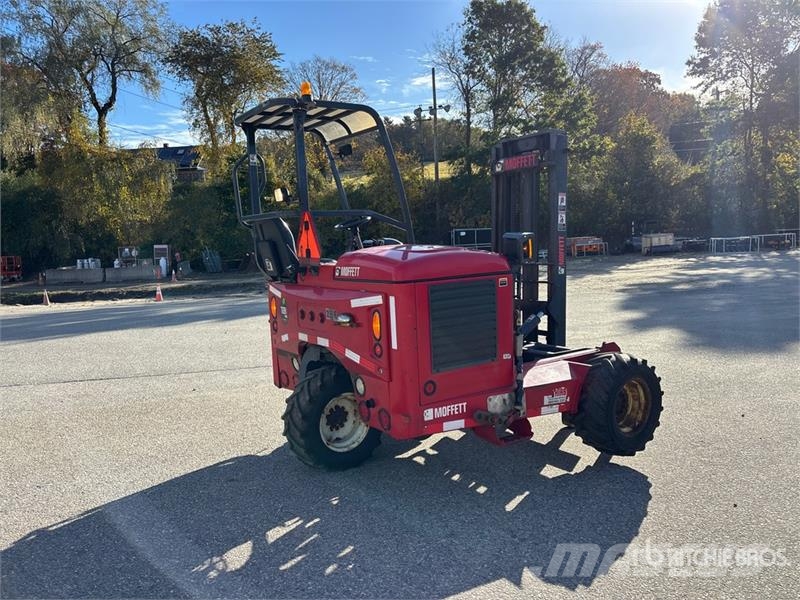 Moffett M50 Truck mounted forklifts