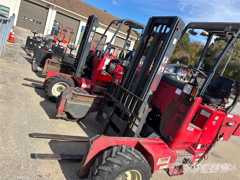 Moffett M50 Truck mounted forklifts