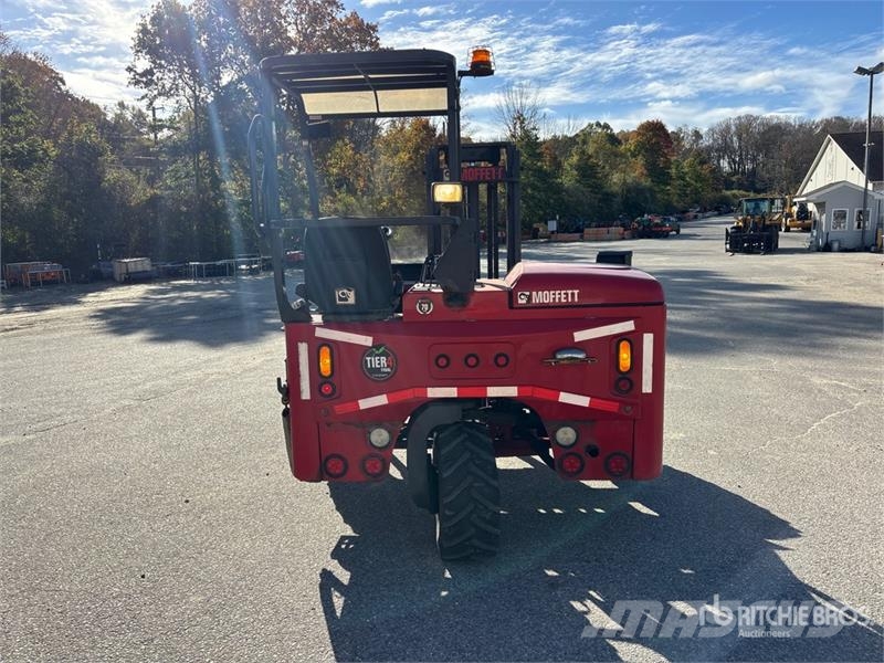 Moffett M50 Truck mounted forklifts