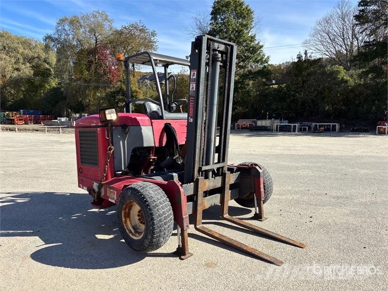 Moffett M50 Empilhadeiras montadas em caminhão