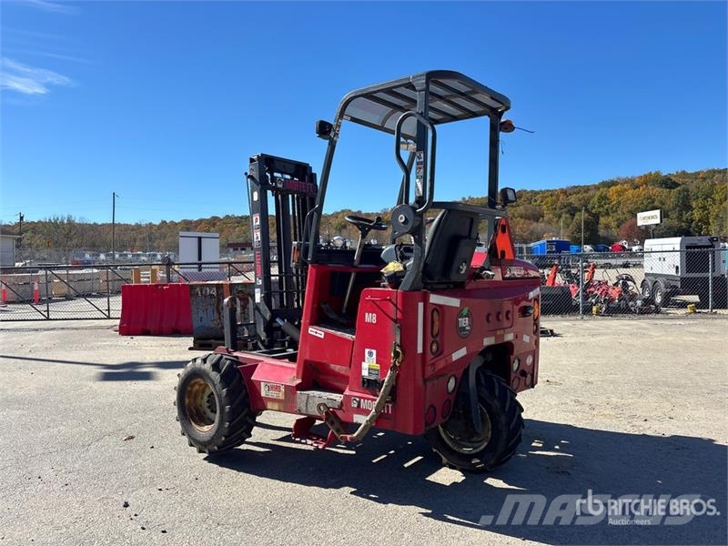 Moffett M50 Empilhadeiras montadas em caminhão