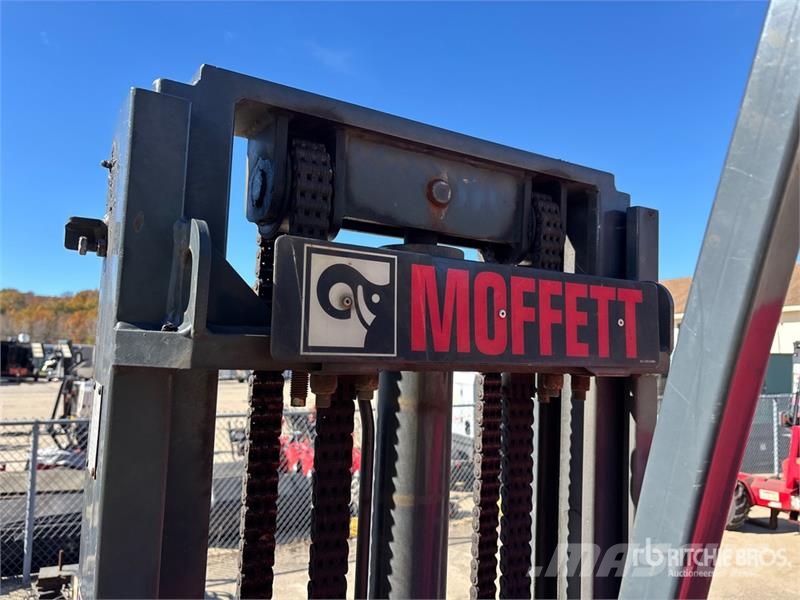 Moffett M50 Empilhadeiras montadas em caminhão