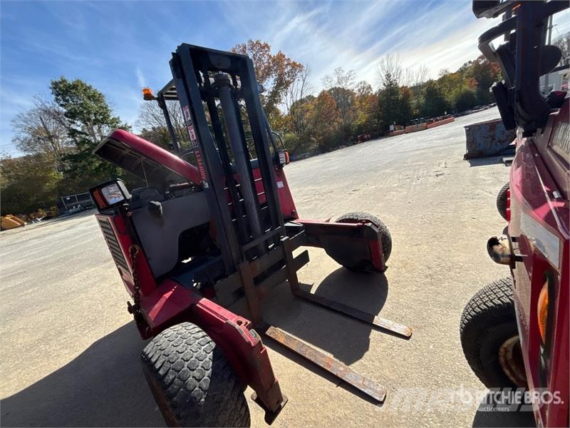 Moffett M50 Empilhadeiras montadas em caminhão