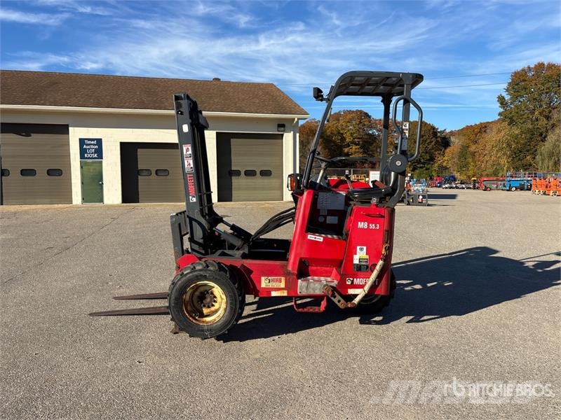 Moffett M50 트럭 장착 포크리프트