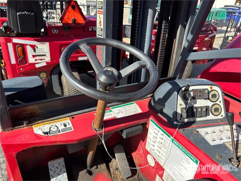 Moffett M50 Empilhadeiras montadas em caminhão