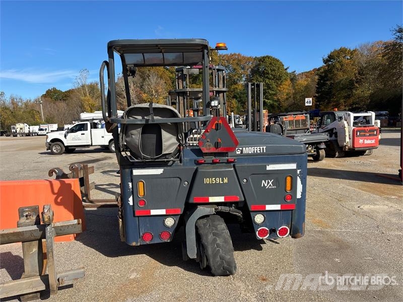 Moffett M5000 Horquillas elevadoras para camión