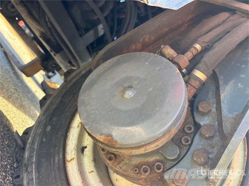 Moffett M5000 Ajoneuvotrukit