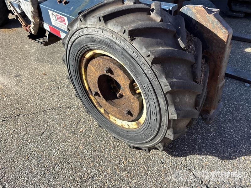 Moffett M5000 Ajoneuvotrukit