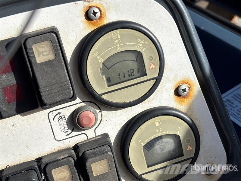 Moffett M5000 Ajoneuvotrukit