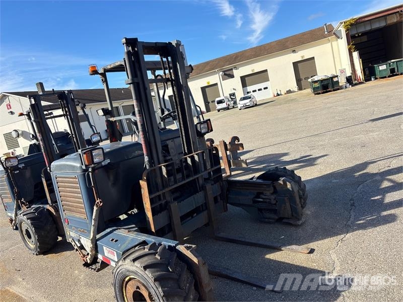 Moffett M5000 Ajoneuvotrukit
