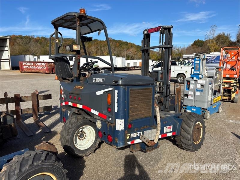 Moffett M5000 Ajoneuvotrukit