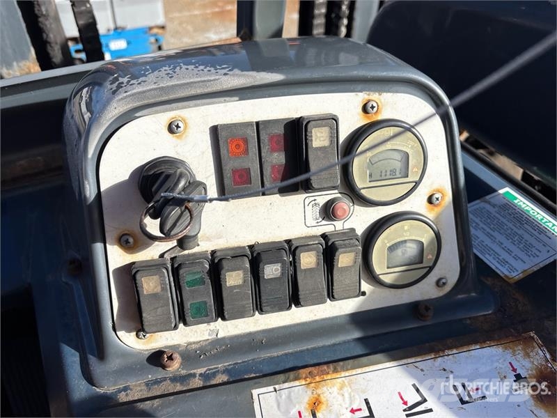 Moffett M5000 Ajoneuvotrukit