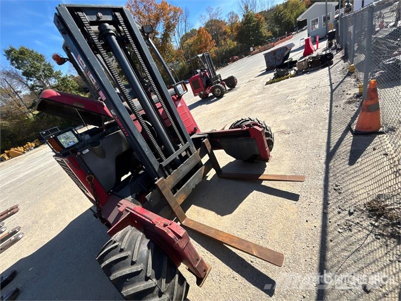 Moffett M55 Meeneemheftrucks