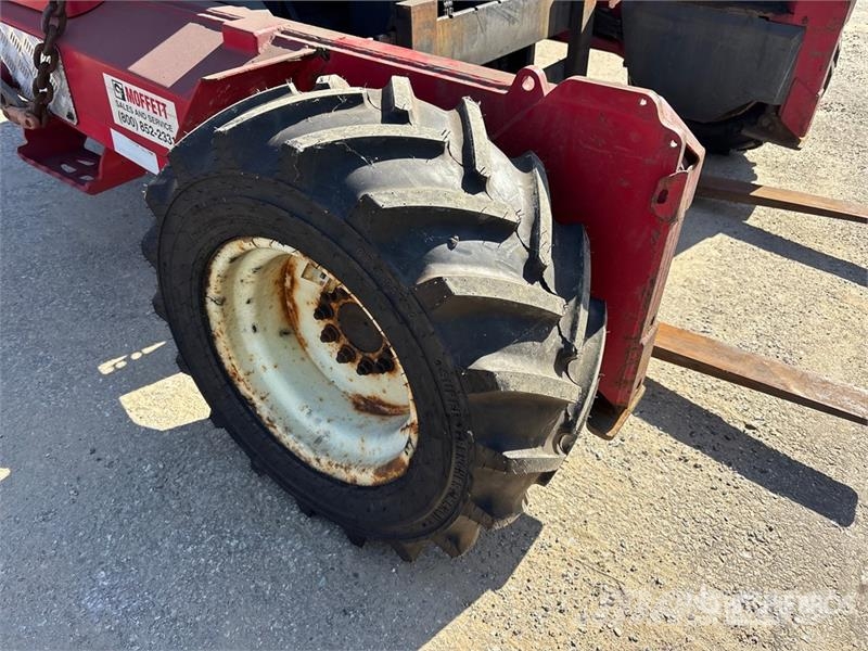 Moffett M55 Meeneemheftrucks
