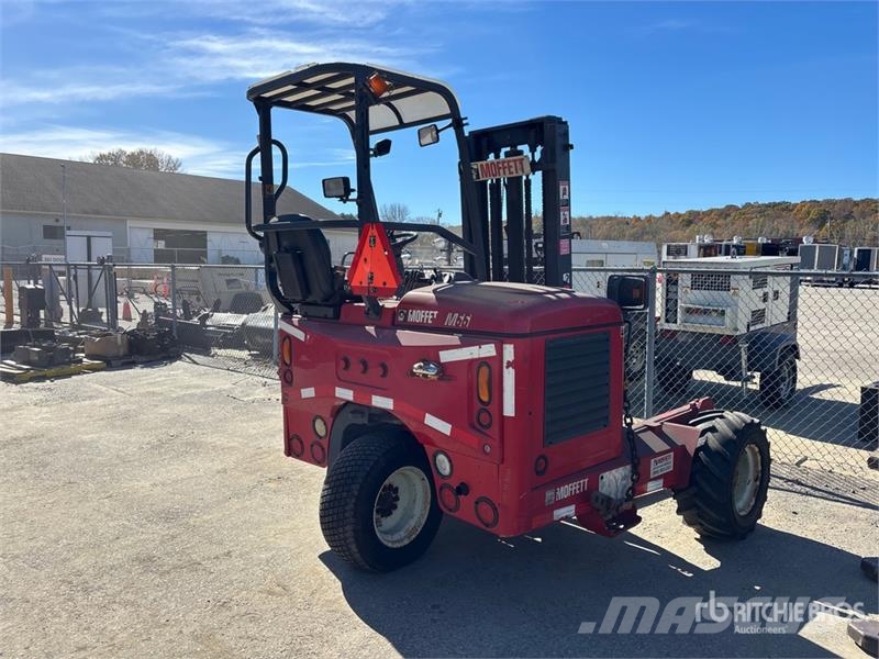 Moffett M55 Meeneemheftrucks
