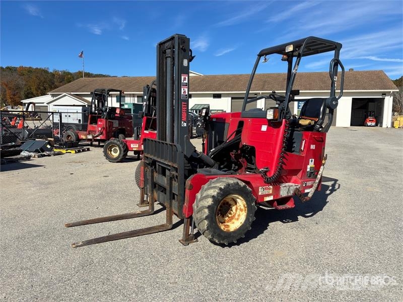Moffett M8 50.3 5000 lb 3x3 Truck Mounted Forklift Meeneemheftrucks