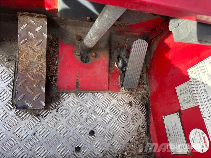 Moffett M8 50.3 5000 lb 3x3 Truck Mounted Forklift Stivuitoare montate pe camioane
