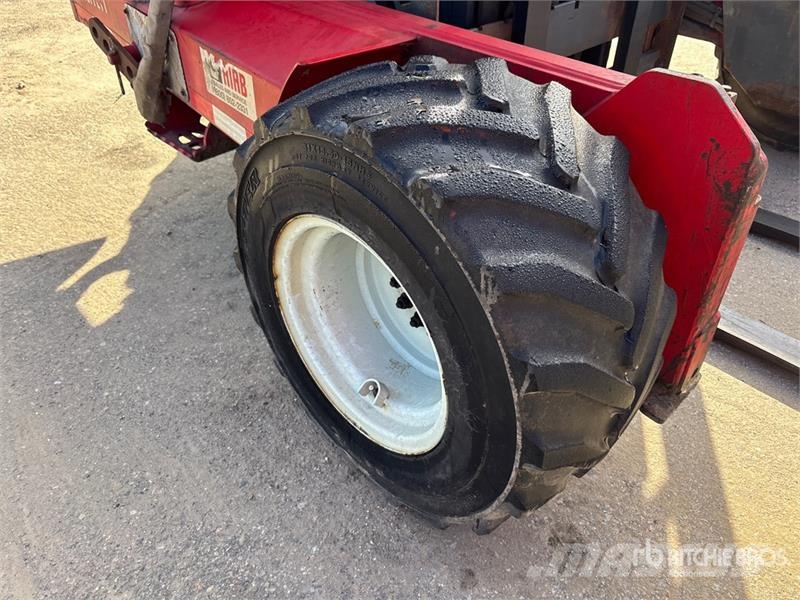 Moffett M8 50.3 5000 lb 3x3 Truck Mounted Forklift Stivuitoare montate pe camioane