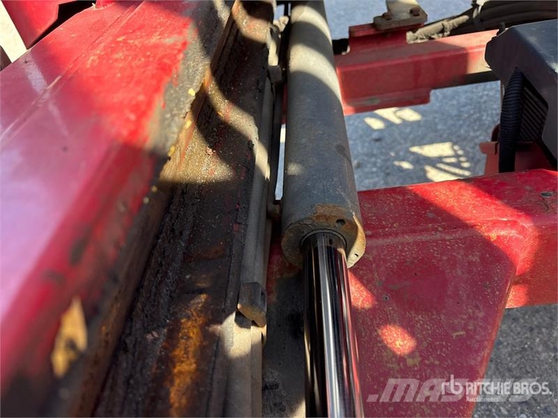 Moffett M8 50.3 5000 lb 3x3 Truck Mounted Forklift Meeneemheftrucks