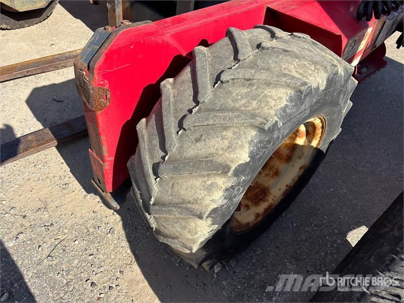 Moffett M8 50.3 5000 lb 3x3 Truck Mounted Forklift Meeneemheftrucks
