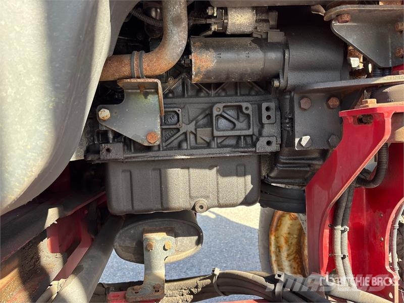 Moffett M8 50.3 5000 lb 3x3 Truck Mounted Forklift Meeneemheftrucks
