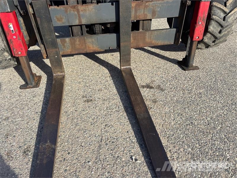 Moffett M8 50.3NX 5000 lb 3x3 Truck Mounted Forklift Stivuitoare montate pe camioane
