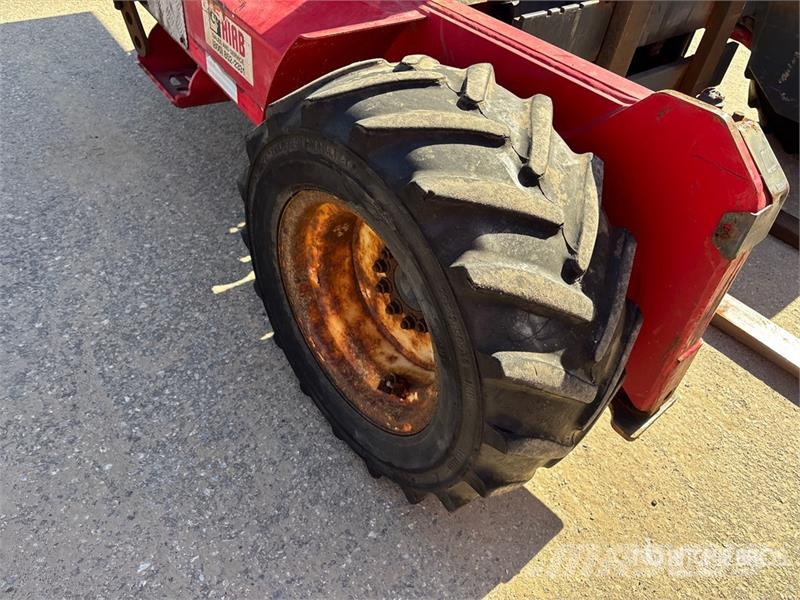 Moffett M8 55.3 5500 lb 3x3 Truck Mounted Forklift Meeneemheftrucks