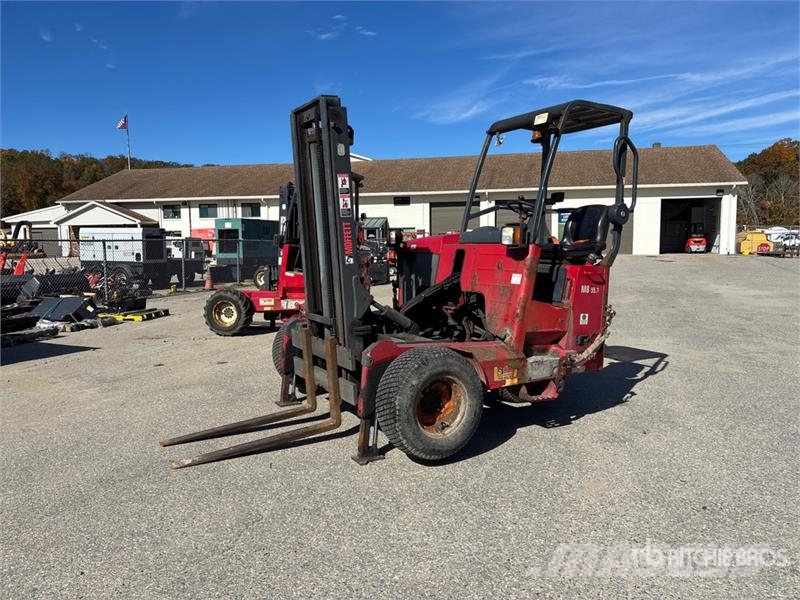 Moffett M8 55.3 5500 lb 3x3 Truck Mounted Forklift Meeneemheftrucks