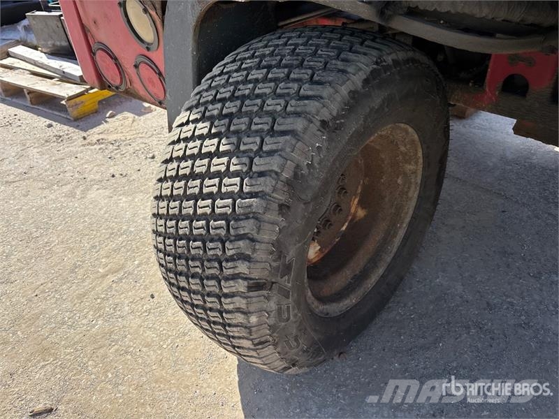 Moffett M8 55.3 5500 lb 3x3 Truck Mounted Forklift Meeneemheftrucks