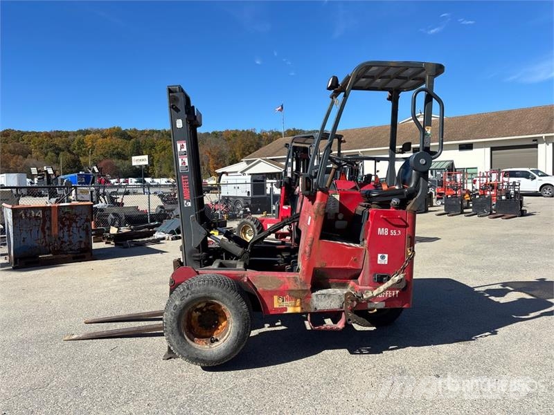 Moffett M8 55.3 5500 lb 3x3 Truck Mounted Forklift Meeneemheftrucks