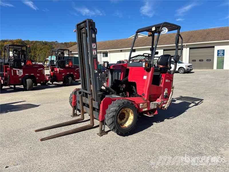 Moffett M8 55.3 5500 lb 3x3 Truck Mounted Forklift Meeneemheftrucks