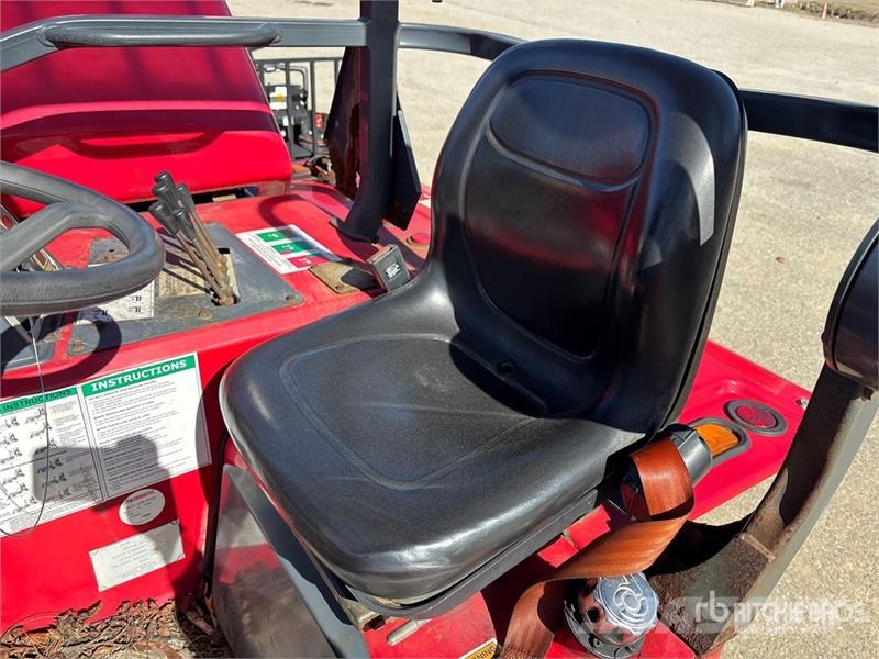 Moffett M8 55.3 5500 lb 3x3 Truck Mounted Forklift Meeneemheftrucks