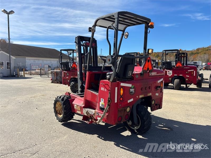 Moffett M8 55.3 5500 lb 3x3 Truck Mounted Forklift Meeneemheftrucks