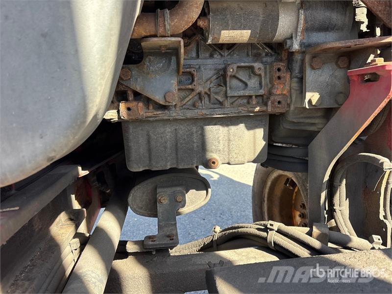 Moffett M8 55.3 5500 lb 3x3 Truck Mounted Forklift Meeneemheftrucks