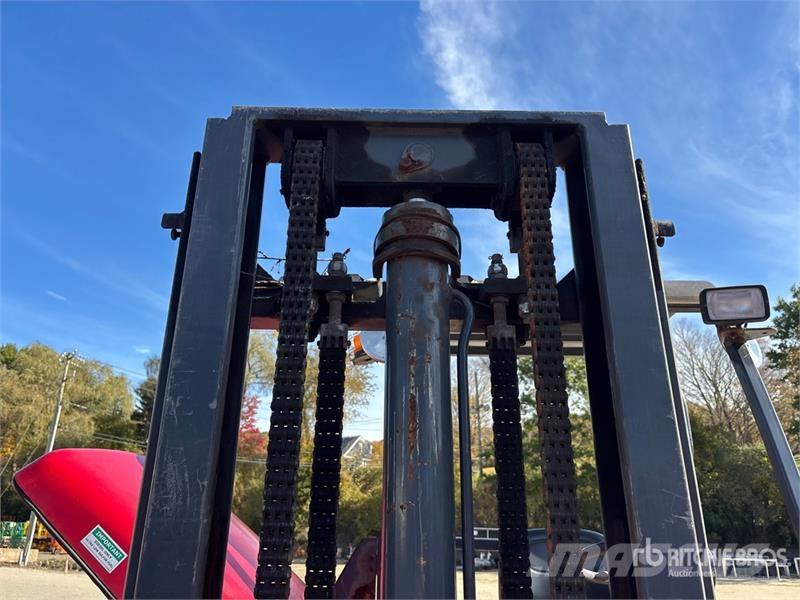 Moffett M8 55.3 5500 lb 3x3 Truck Mounted Forklift Meeneemheftrucks