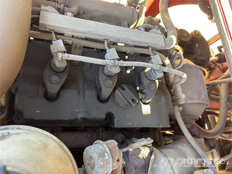 Moffett M8 55.3 5500 lb 3x3 Truck Mounted Forklift Meeneemheftrucks