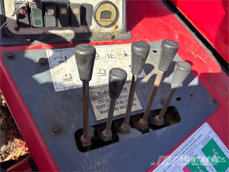 Moffett M8 55.3 5500 lb 3x3 Truck Mounted Forklift Meeneemheftrucks