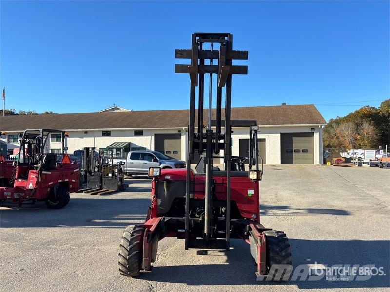 Moffett M8 55.3 5500 lb 3x3 Truck Mounted Forklift Stivuitoare montate pe camioane