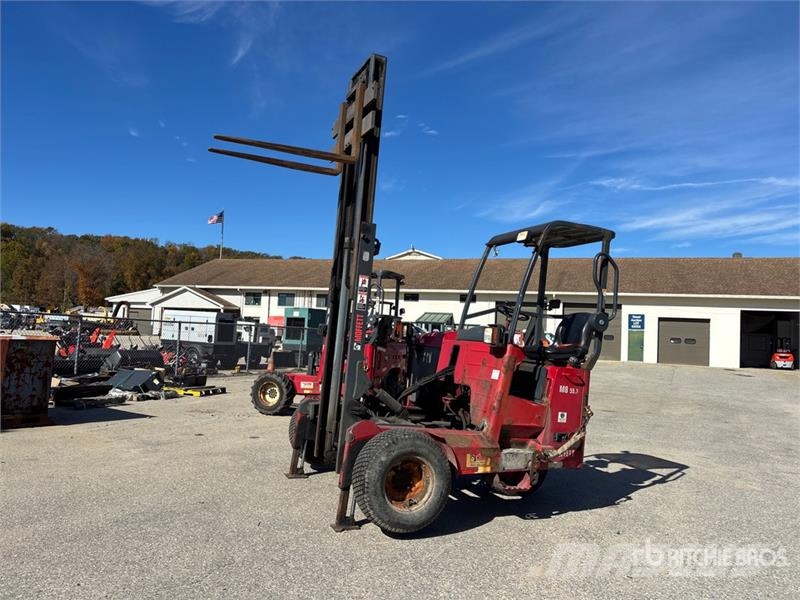 Moffett M8 55.3 5500 lb 3x3 Truck Mounted Forklift Meeneemheftrucks
