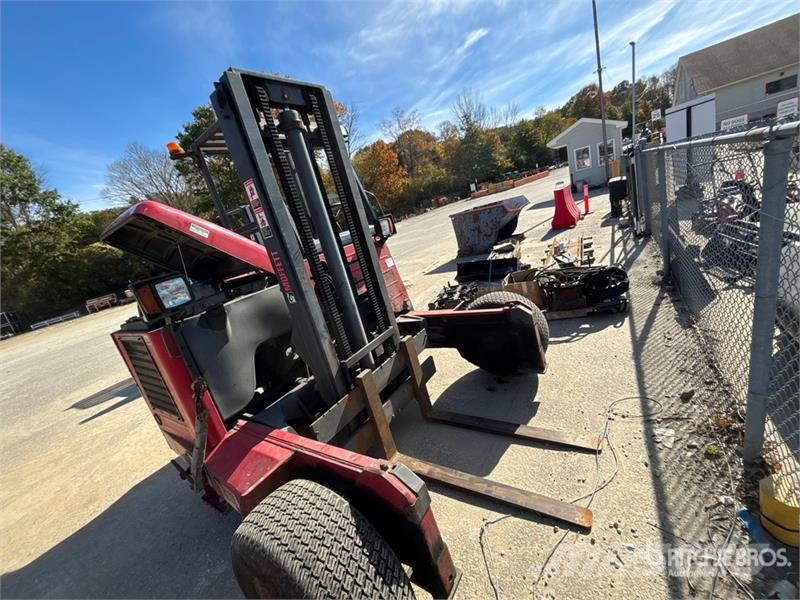 Moffett M8 55.3 5500 lb 3x3 Truck Mounted Forklift Meeneemheftrucks