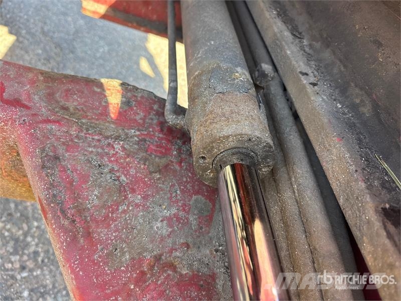Moffett M8 55.3 5500 lb 3x3 Truck Mounted Forklift Meeneemheftrucks