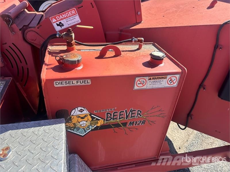 Morbark M12R Tow-Behind Wood Chipper Подрібнювачі деревини