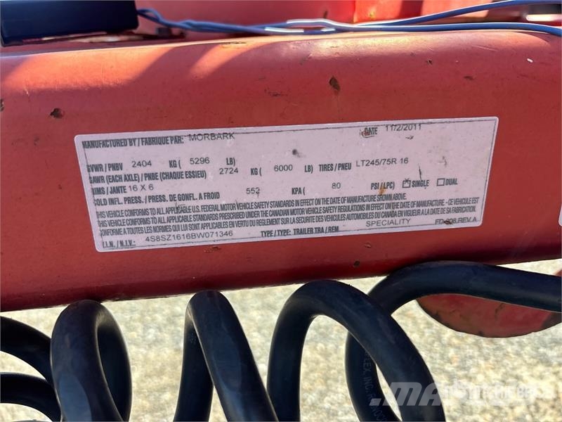 Morbark M12R Tow-Behind Wood Chipper Подрібнювачі деревини