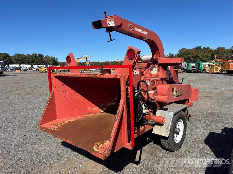 Morbark M12R Tow-Behind Wood Chipper Подрібнювачі деревини