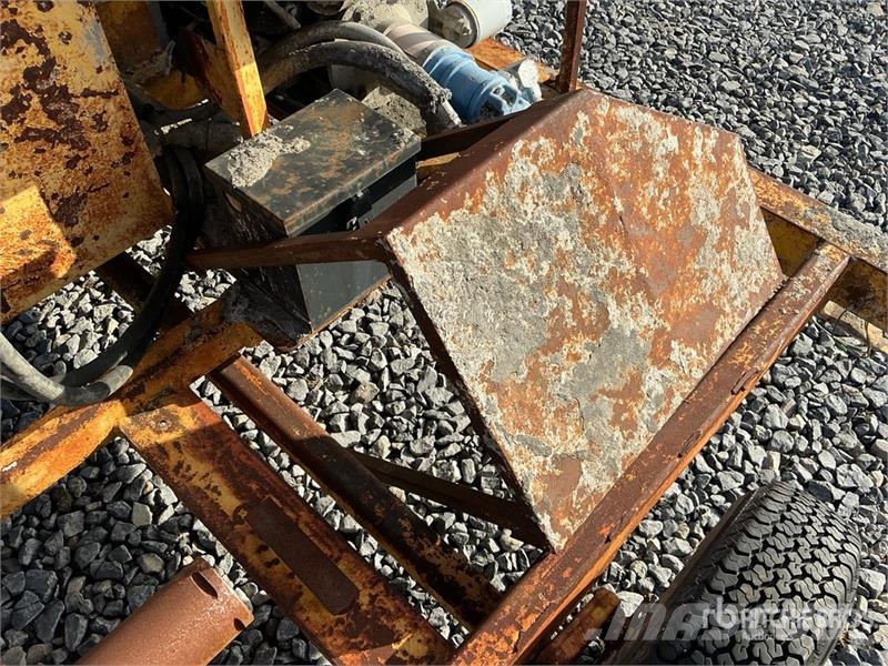 Mortar and Grout Mixer (Inoperable) Polovne mešalice