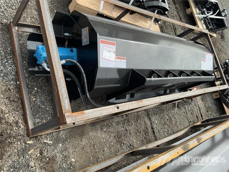 Mower King ECSSTR072 72 in Skid Steer Tiller (Unus Erpici rotanti e motozappe