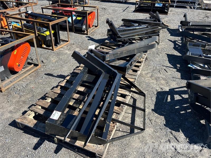 Mower King SA Qty of 4 48 in Skid Steer Forks (Unu Вили