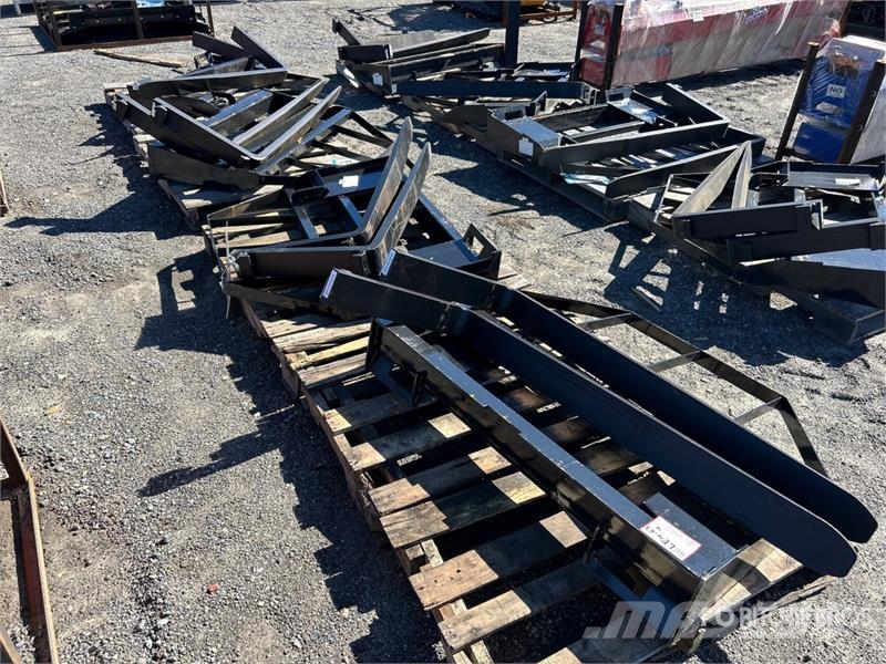 Mower King SA Qty of 4 48 in Skid Steer Forks (Unu Вили