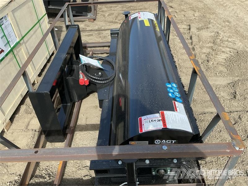  Mower King SSAB72 72 in Skid Steer Broom (Unused) فرش